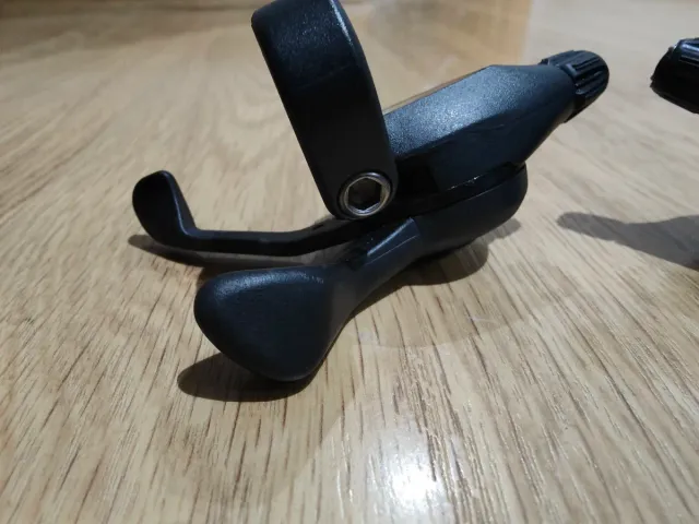 Pulsadores Shimano XT M008