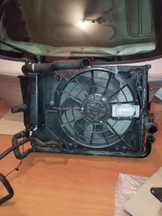 Radiador con ventilador y botella expansión