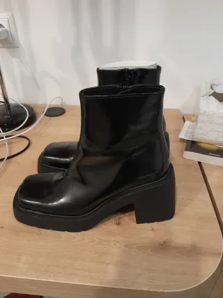 Botines Bimba y Lola Negros Nuevos