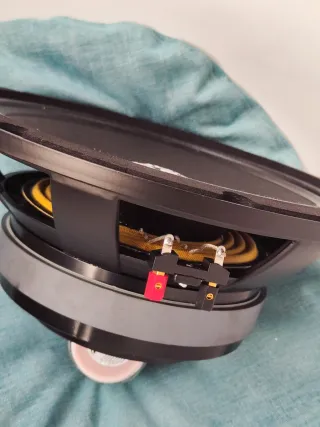 Medio Grave 12 pulgadas 2400W