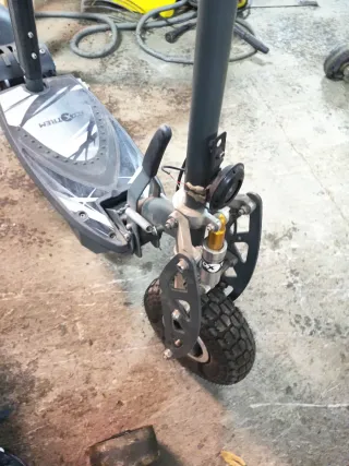 Patinete Eléctrico con Asiento.