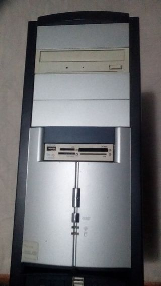 Caja Torre PC Asus con Fuente 300w y Floppy