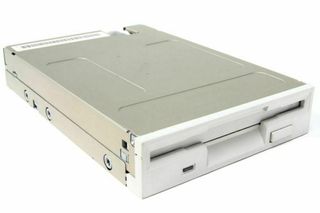 Caja Torre PC Asus con Fuente 300w y Floppy