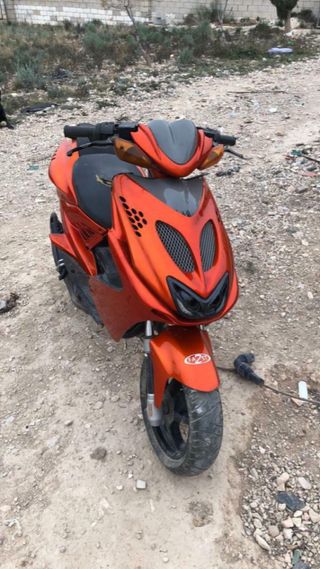 Yamaha Aerox Naranja
