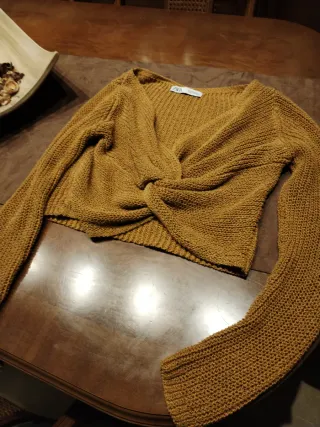 Jersey Zara punto cruzado amarillo. Solo persona