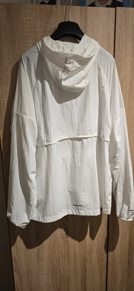 Chaqueta cortavientos Nike blanca