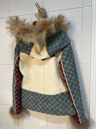 Chaqueta Holy Preppy capucha pelo Talla S