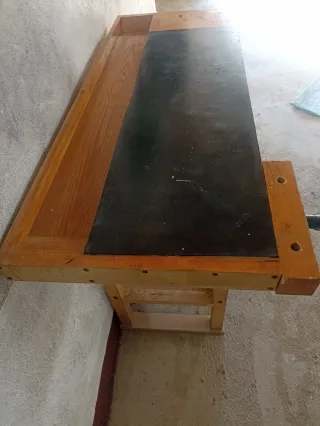 Banco de carpintería de madera.