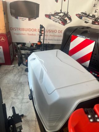 Towbox Camper de exposicion color negro