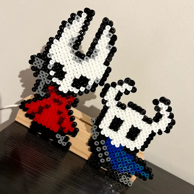 Lámpara Hollow Knight Hama Beads