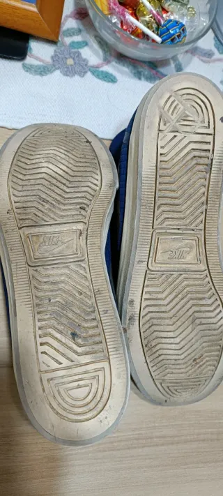 Zapatillas Nike Azules y Plateadas