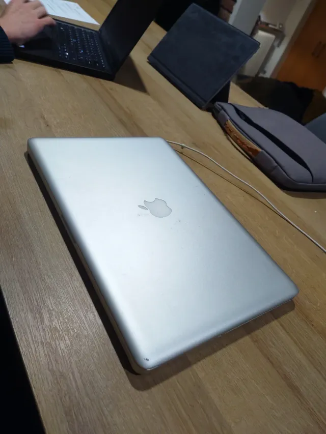 MacBook Pro Apple Argento