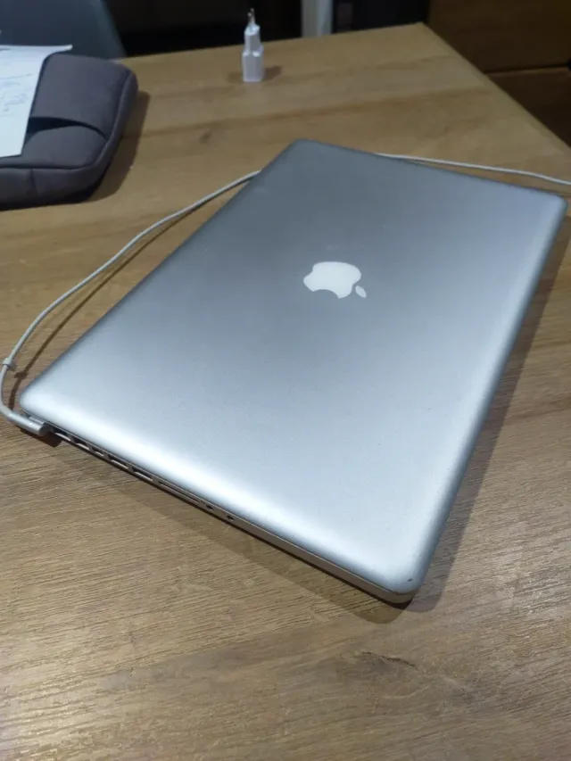 MacBook Pro Apple Argento