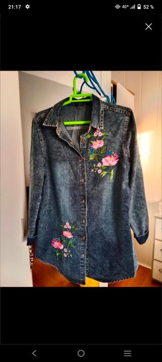 Camisa vaquera bordada