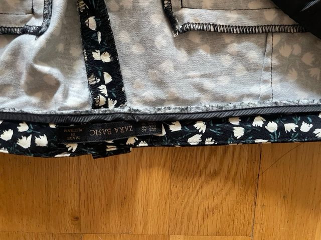 Pantalón Zara estampado floral