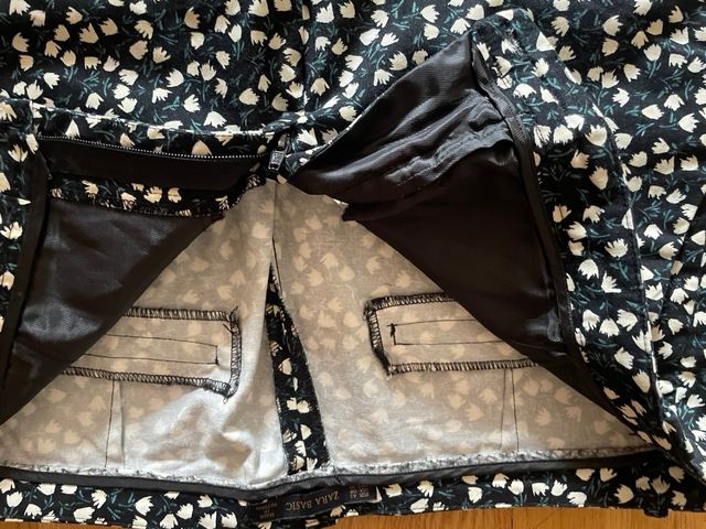 Pantalón Zara estampado floral