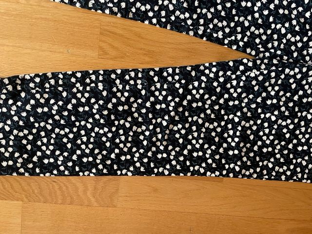 Pantalón Zara estampado floral