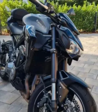 Kawasaki Z900 35kw 25000km
