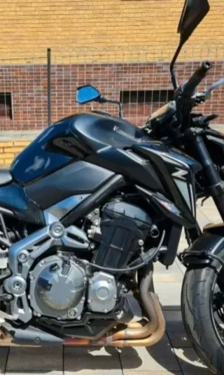 Kawasaki Z900 35kw 25000km