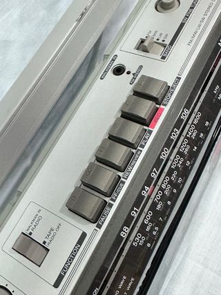 Sony CFS-240L STEREO CASSETTE-CORDER FM/MW/LW/SW