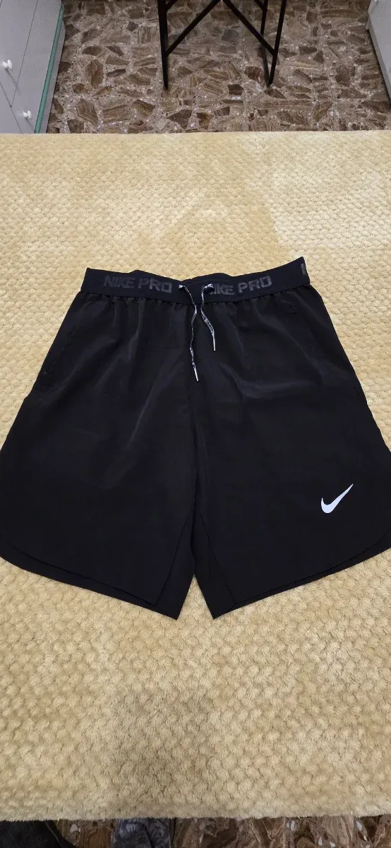 Pantalón corto Nike Running Negro