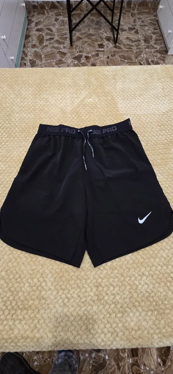 Pantalón corto Nike Running Negro
