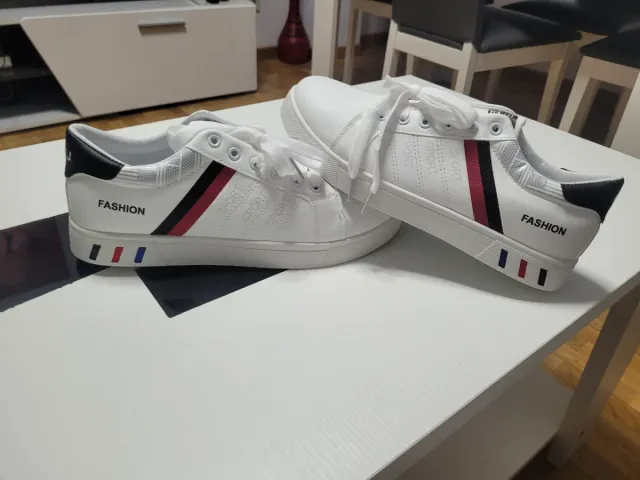 Zapatillas deportivas blancas talla 43.5