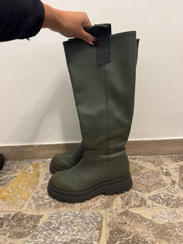 Stivali Stradivarius verdi alti