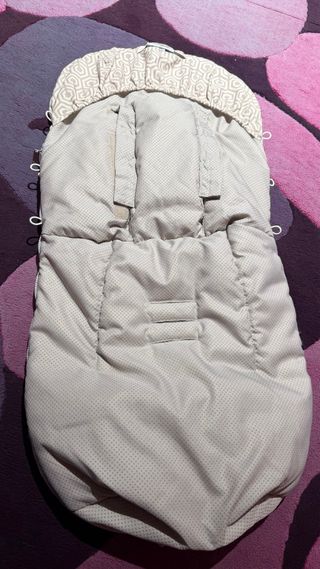 Saco para cochecito color arena