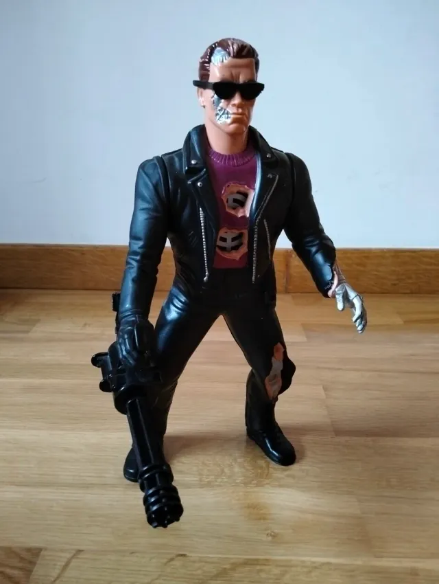 Figura Terminator T-800