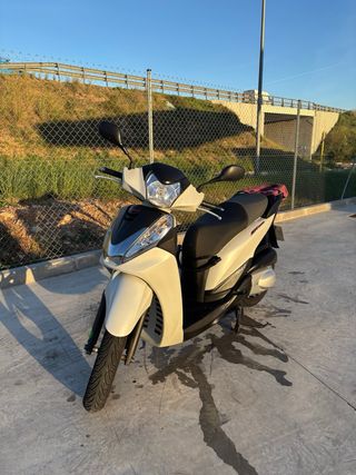 Honda SH 300i Sport