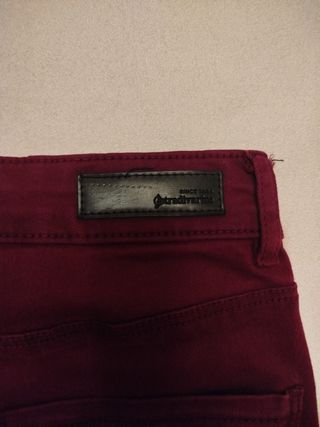 Pantalón pitillo de Stradivarius, talla 36