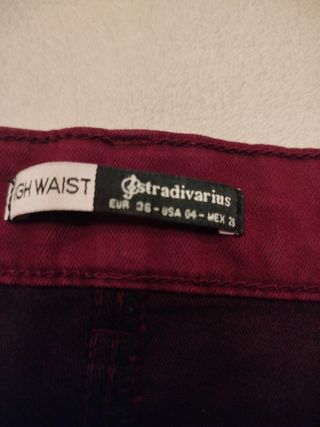 Pantalón pitillo de Stradivarius, talla 36