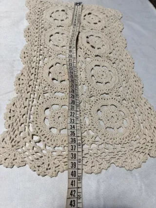 Runner da tavolo beige uncinetto