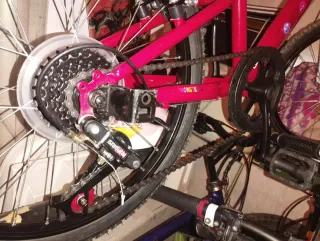 Bicicleta 20 con amortiguación delantera