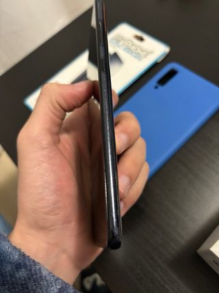 Samsung Galaxy A70 128GB Nero + Custodia e Protezione Schermo