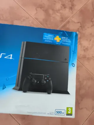 PS4 (PlayStation 4) Negra + Mando Azul