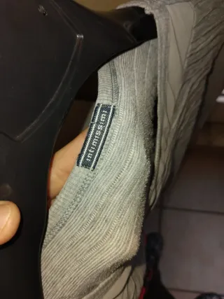 Maglia grigia con texture