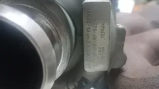 Turbocompresor y colector Ford Mondeo motor 2000