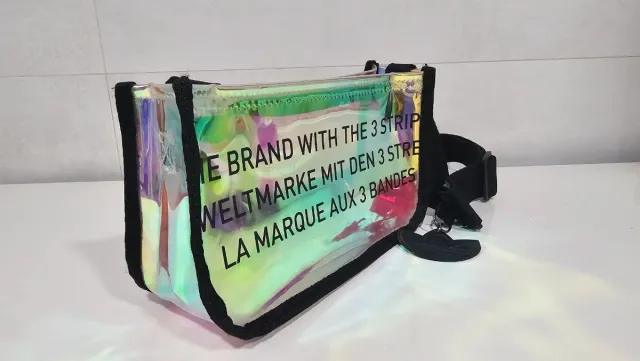 Bolso Adidas bandolera iridiscente