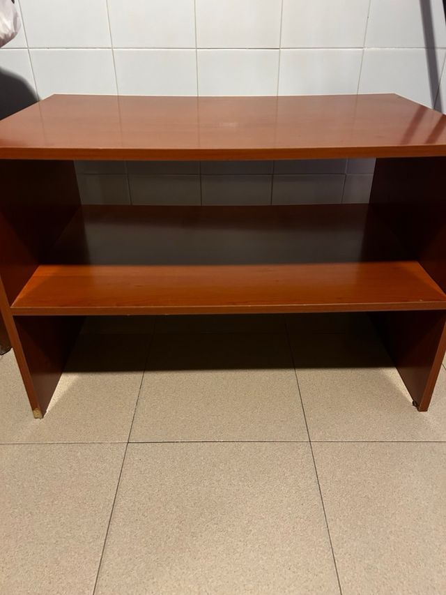 Mueble de madera para interior