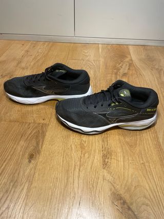 Zapatillas Mizuno Wave Ultima running negras