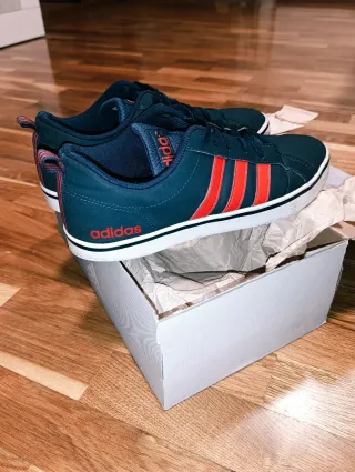 Zapatillas Adidas Azul/Rojo Talla 43.5