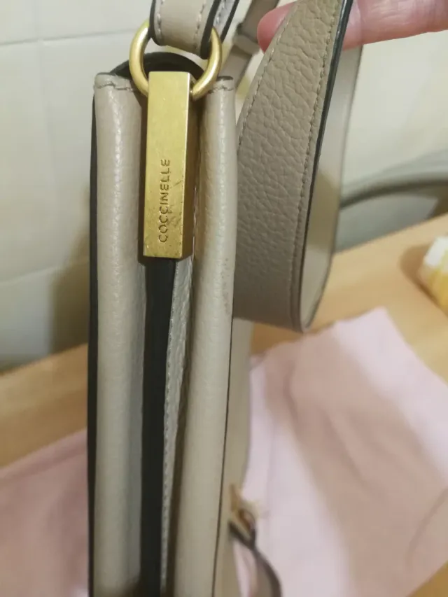 Borsa Coccinelle tortora