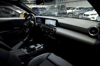 Mercedes Clase A MERCEDES-BENZ  A 180 d