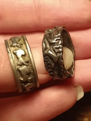 Coppia anelli antichi misteriosi