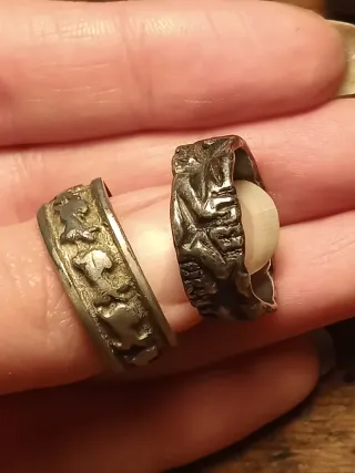 Coppia anelli antichi misteriosi