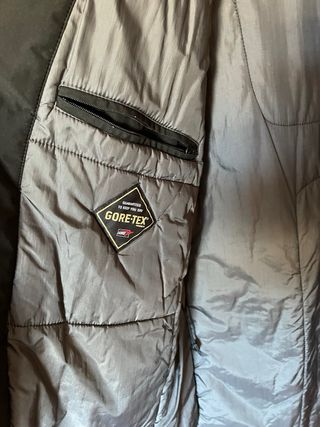 Chaquetón negro para el frío