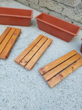 3 Portavasi Legno + 3 Vasi Marrone