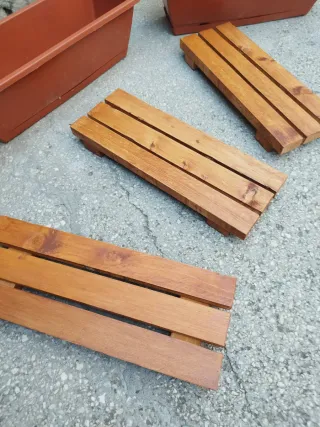 3 Portavasi Legno + 3 Vasi Marrone